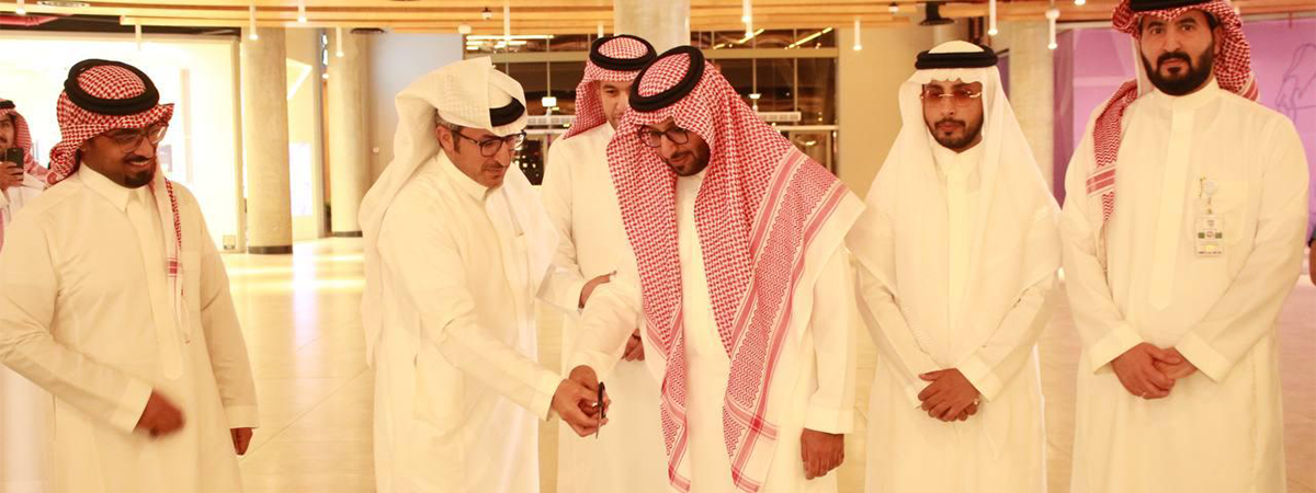 نادي كلية العلوم الطبية التطبيقية بأبها ينظّم فعالية “اليوم العالمي للصوت” في مول لاڤندا پارك