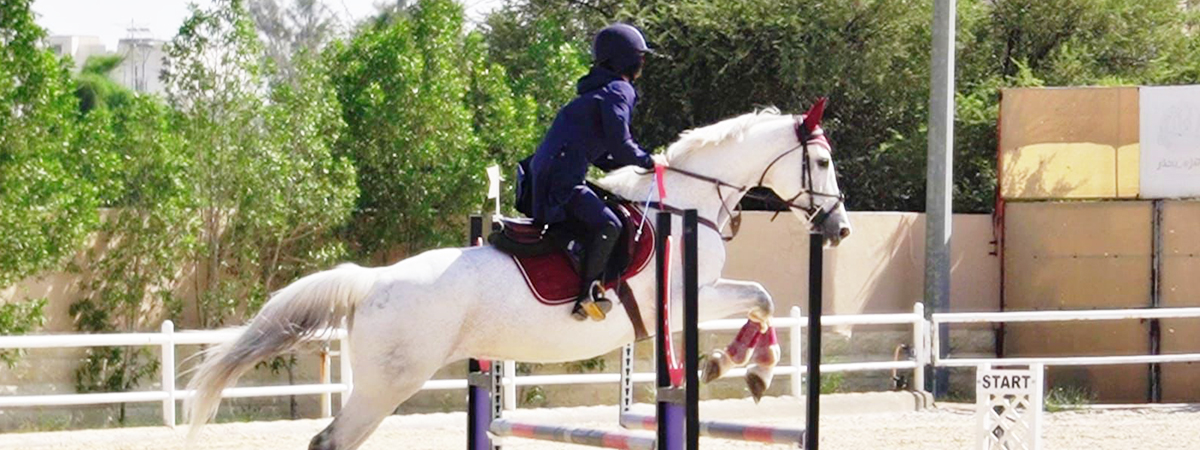 Hosts Equestrian Championship