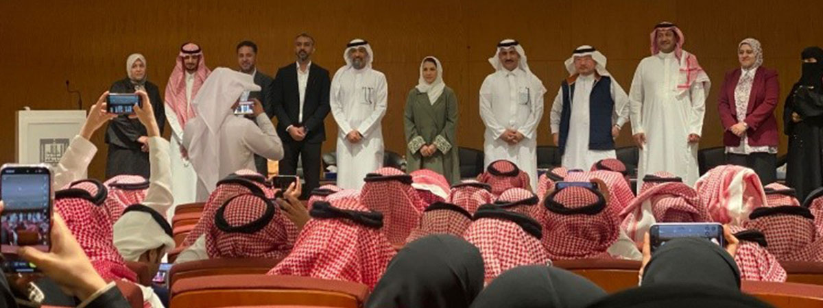 القيادة في السياحة والضيافة
