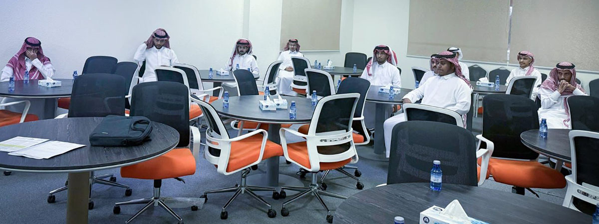 برنامج نحن معك