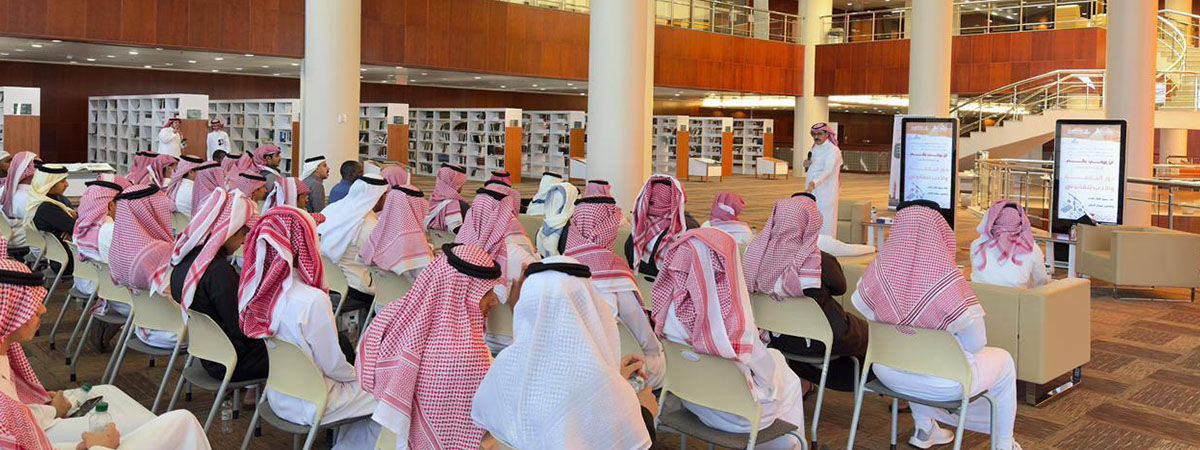  جلسة حوارية حول البلاغة والأدب