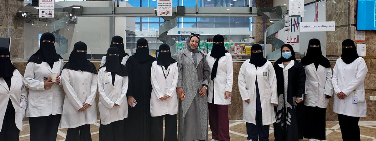  فعالية ميدانية بعنوان “صيدلة في قلب الحياة”