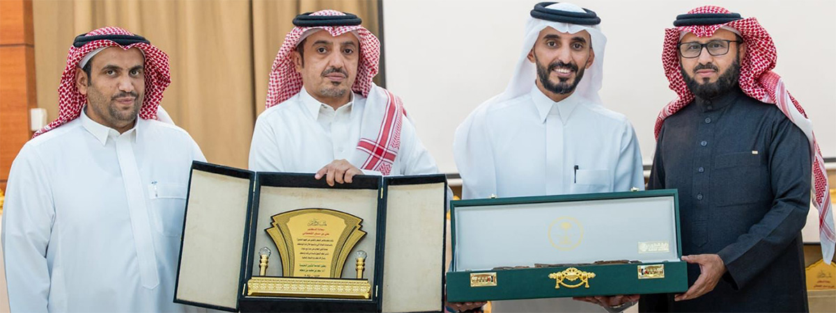 تكريم العمداء